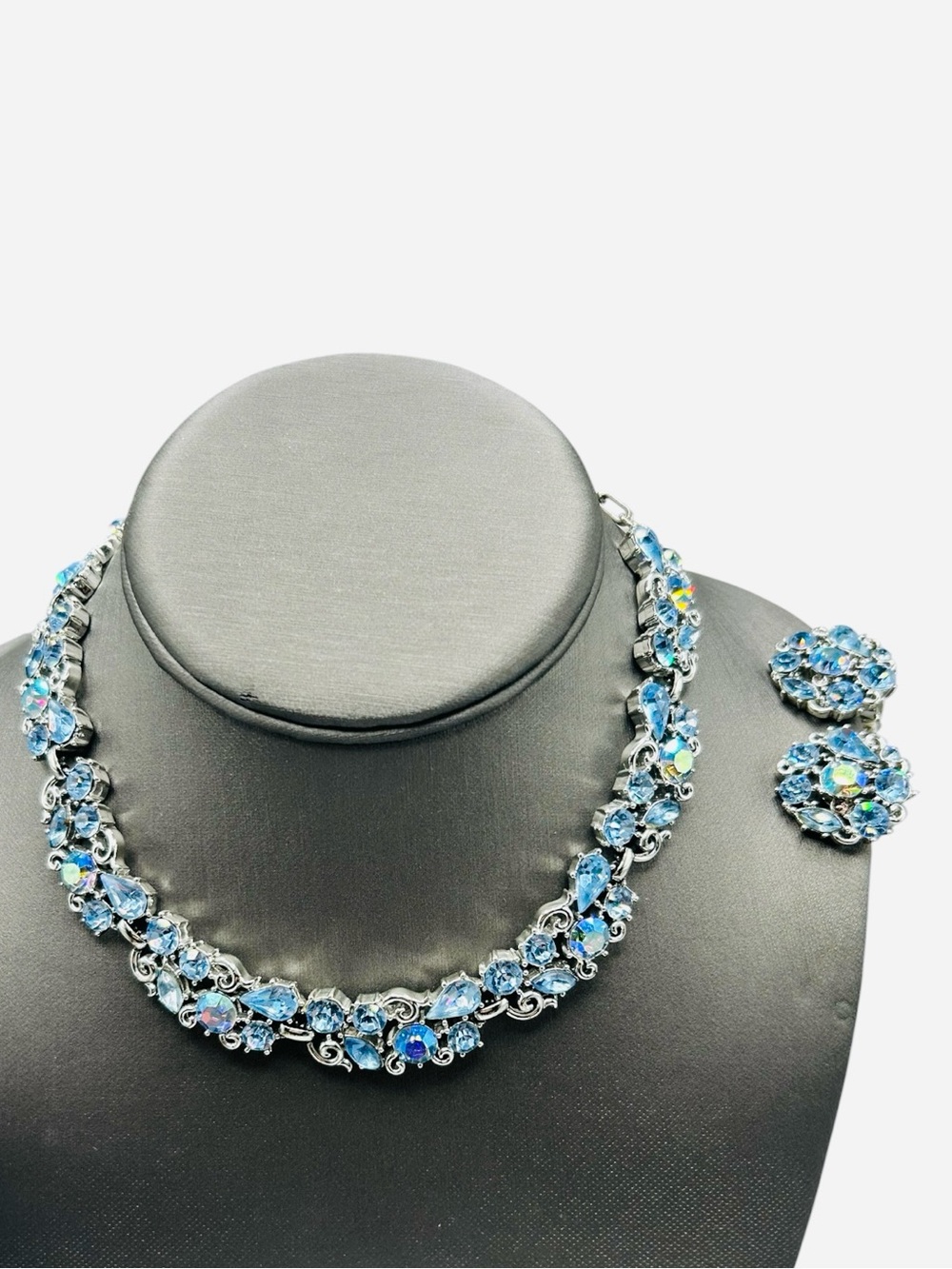 Vintage Lisner Blue Rhinestone Set Necklace Earrings